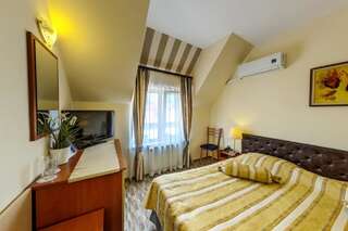 Отель Hotel Cheap София Двухместный номер эконом-класса с 1 кроватью или 2 отдельными кроватями-2